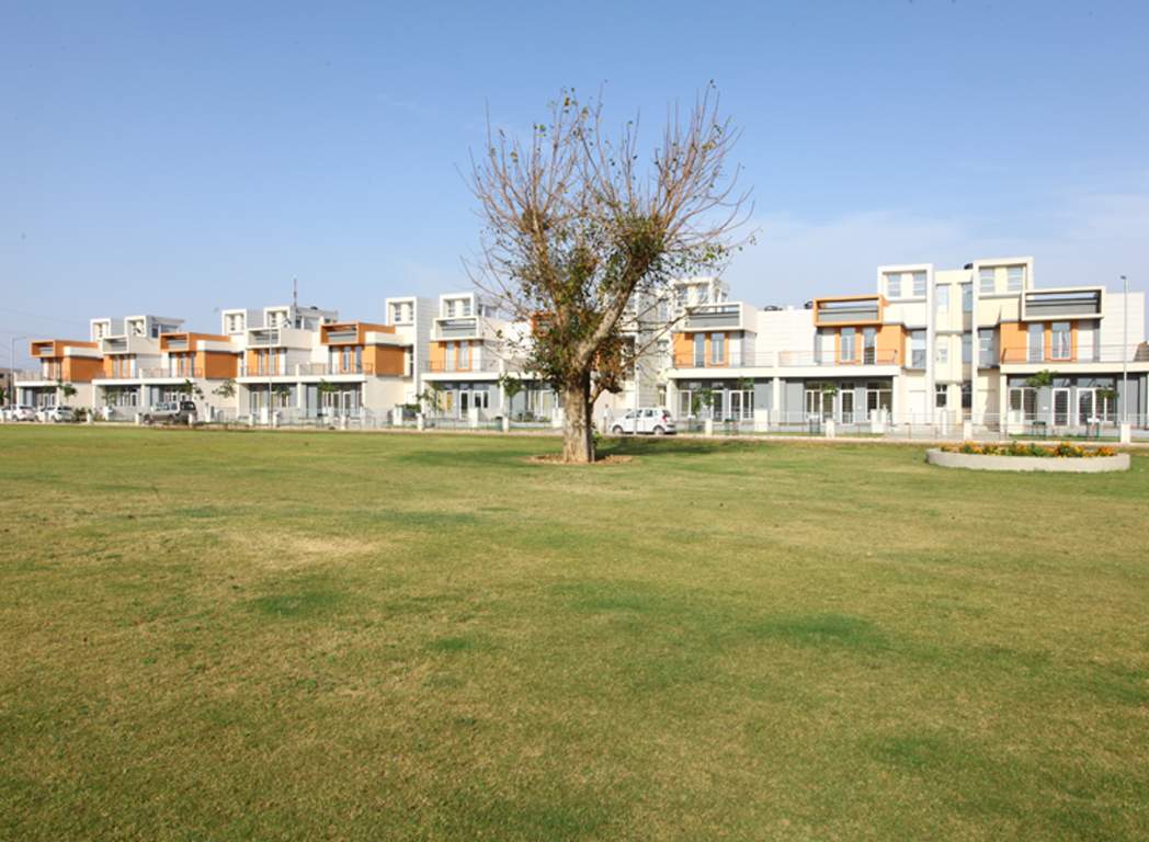 greens Images for Elevation of Eldeco Greens