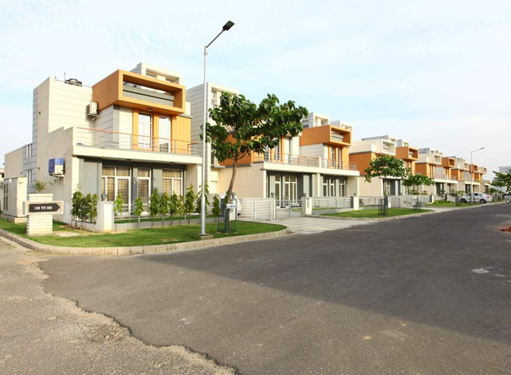 greens Images for Elevation of Eldeco Greens