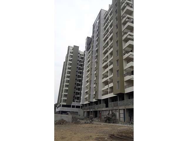 38 Park Majestique C And F