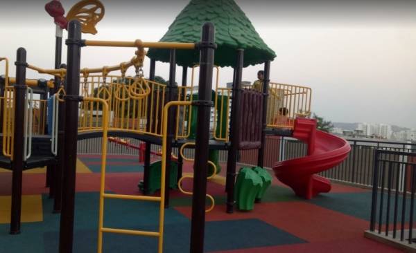 Children's play area amenities of Kolte Patil Stargaze