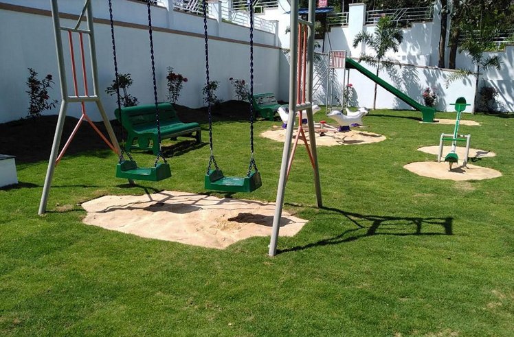 leo 3 Children's play area