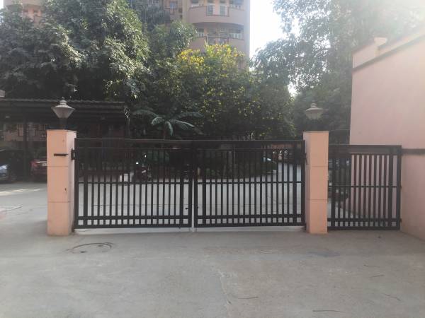  technical-paradise-apartments Gated Community