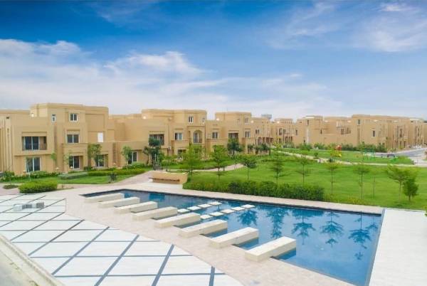 Swimming Pool amenities of Shalimar Garden Bay Villa