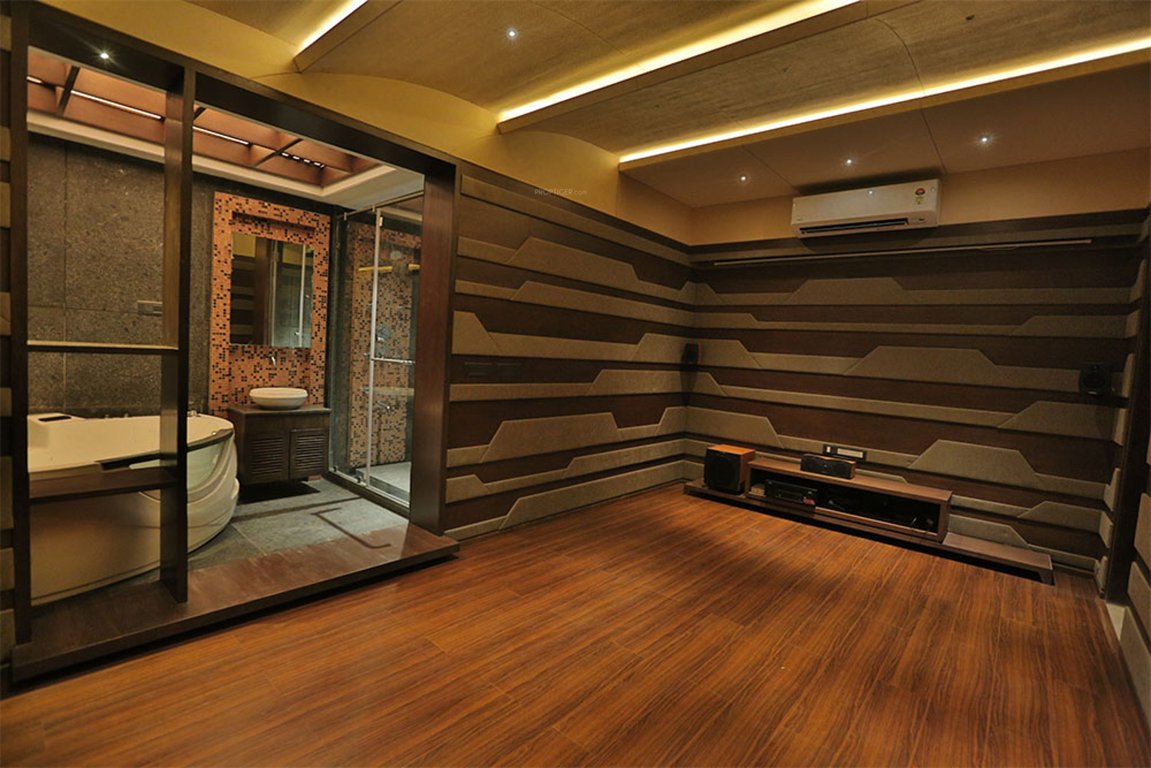 Images for Main Other of Sangini Swaar Sangini