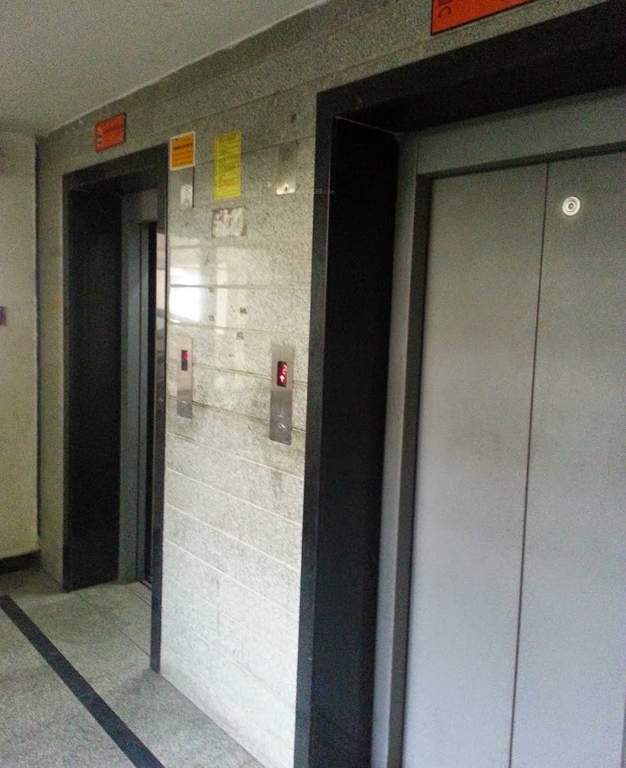  triumph Lift Available