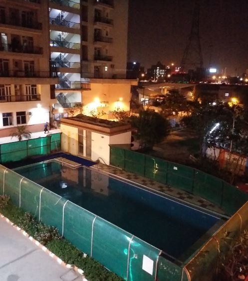 green vista Swimming Pool