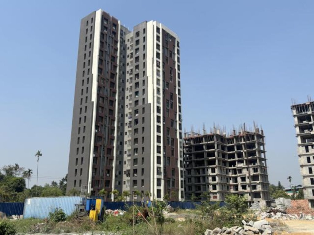  royal gardens Iris Construction Status March 25