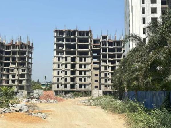  royal-gardens Iris Construction Status March-25