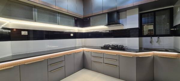  shivabhi-luxuria Kitchen