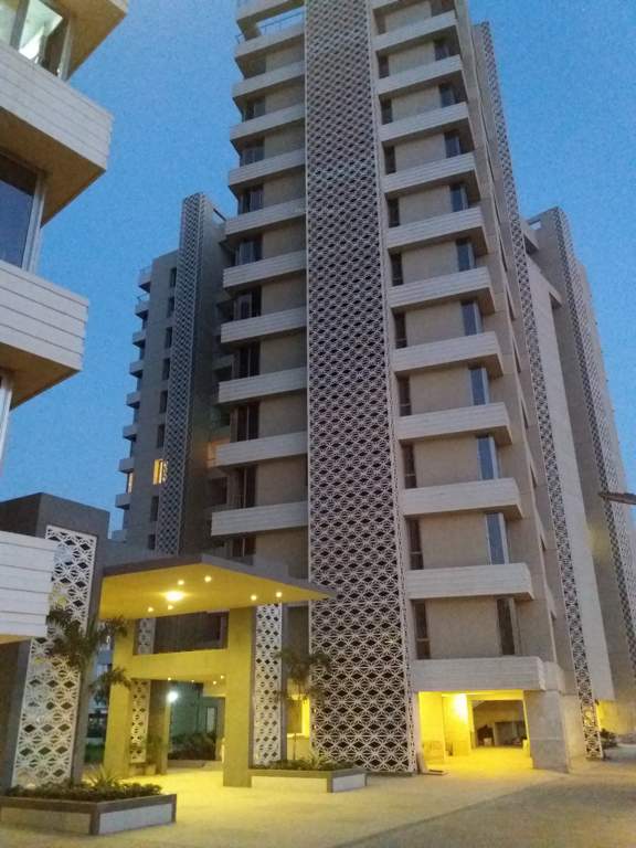  luxuria Images for Elevation of KP Luxuria