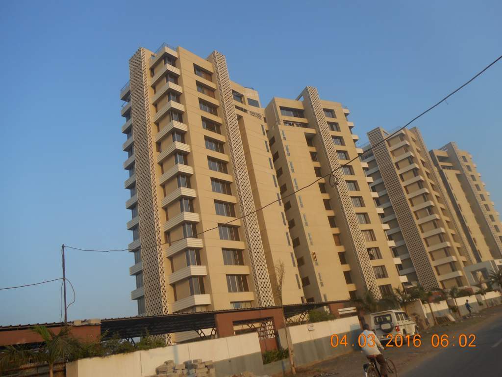  luxuria Images for Elevation of KP Luxuria