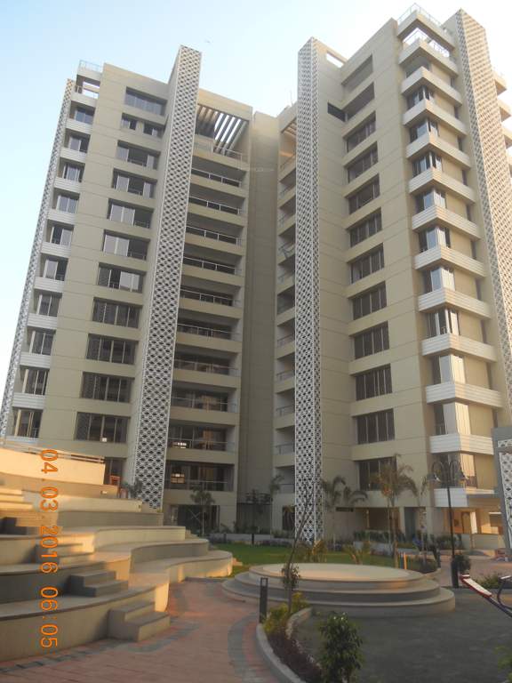  luxuria Images for Elevation of KP Luxuria