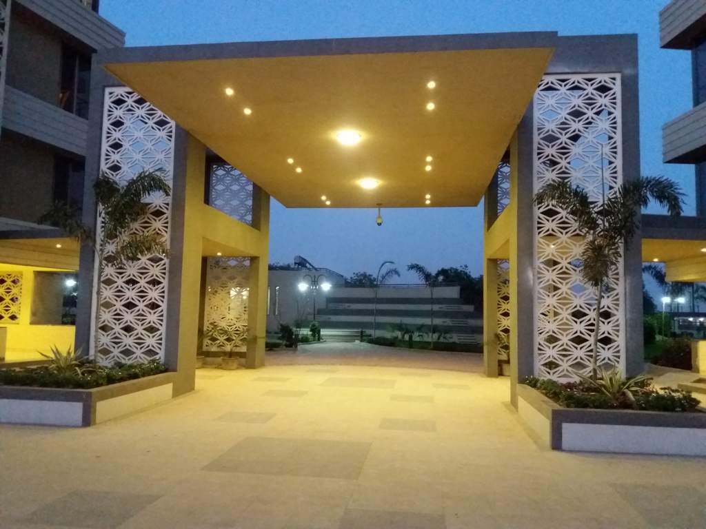  luxuria Images for Amenities of KP Luxuria