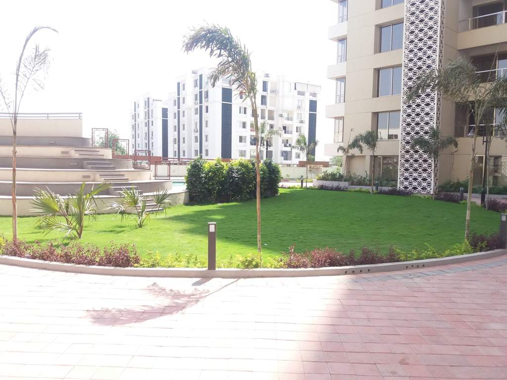  luxuria Images for Amenities of KP Luxuria