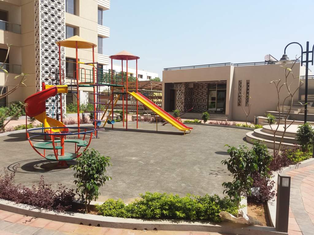  luxuria Images for Amenities of KP Luxuria