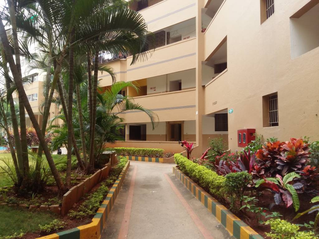  natasha golf view Jogging Track