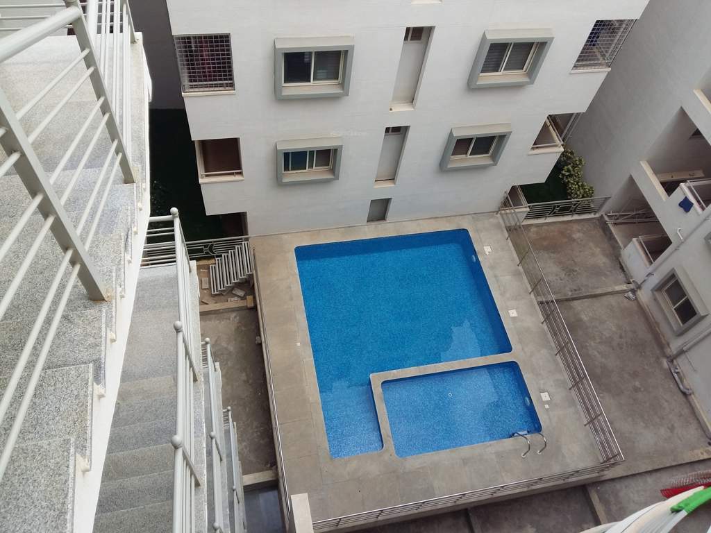  gardens Swimming Pool