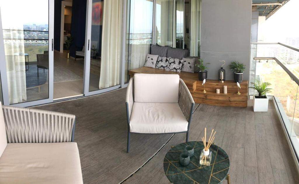  voyage to the stars Others