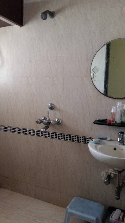  breezy corner Bathroom