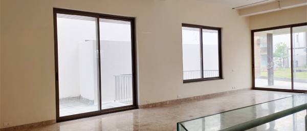  hillside Living Area