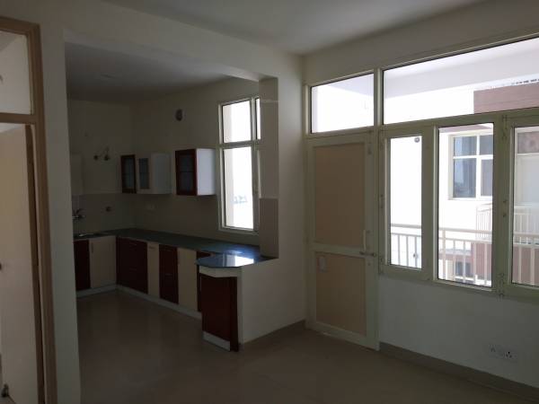 mainOther of Aura Avenue