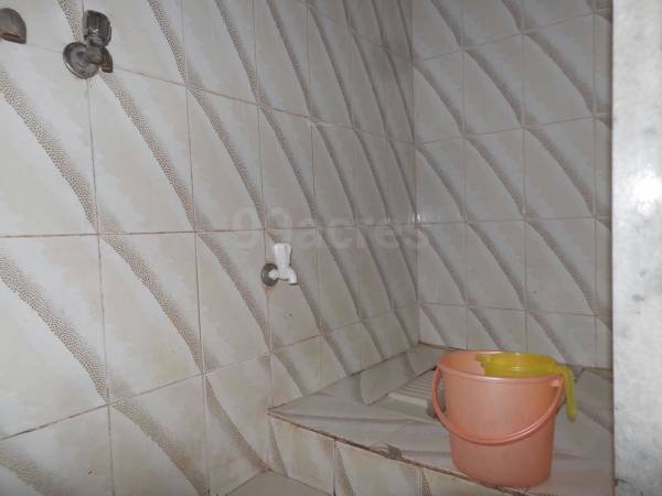  broadway-avenue Bathroom