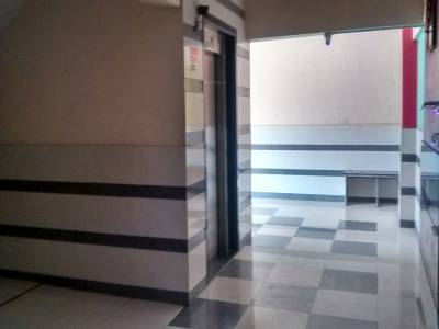  heights Lift Available