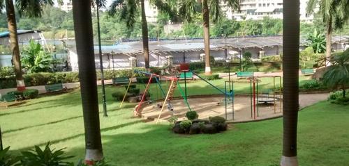  lake-homes Children's play area