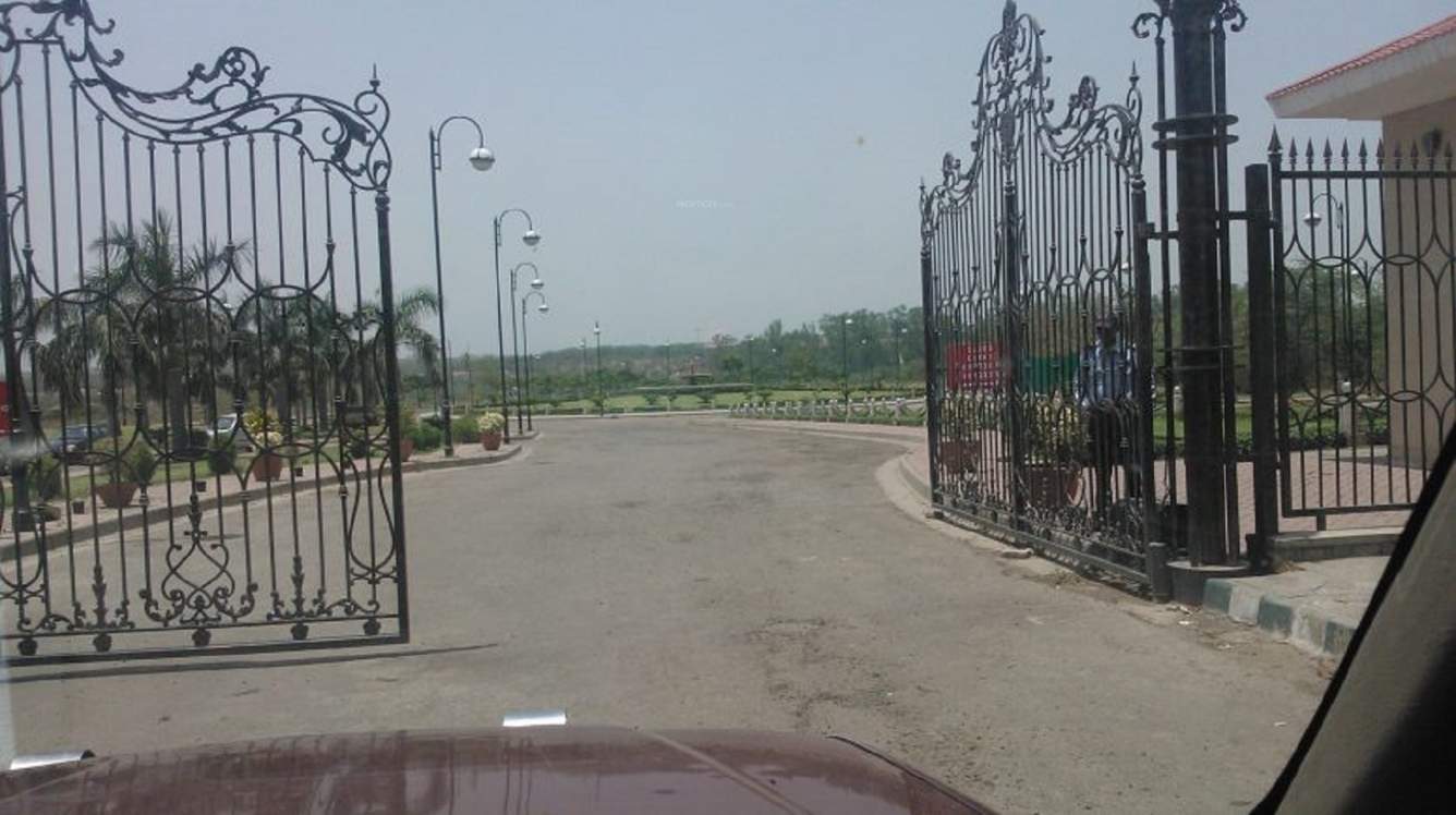  lakewood city Gated Community