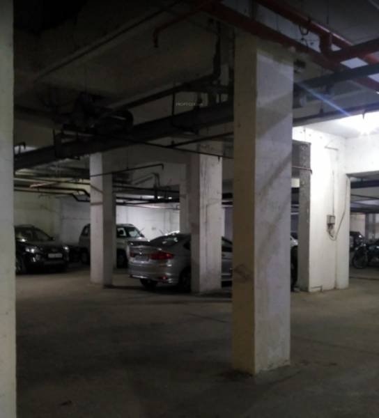 Closed Car Parking greens Closed Car Parking