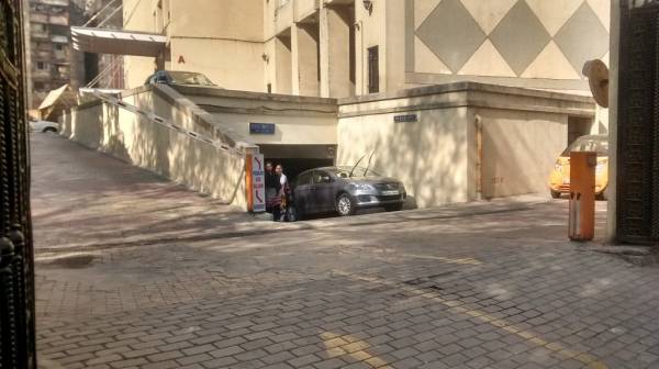  lady-ratan-tower Car Parking