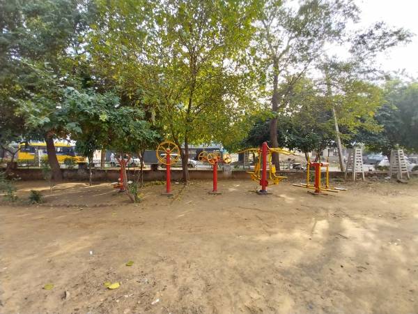  mayfield-garden Gymnasium