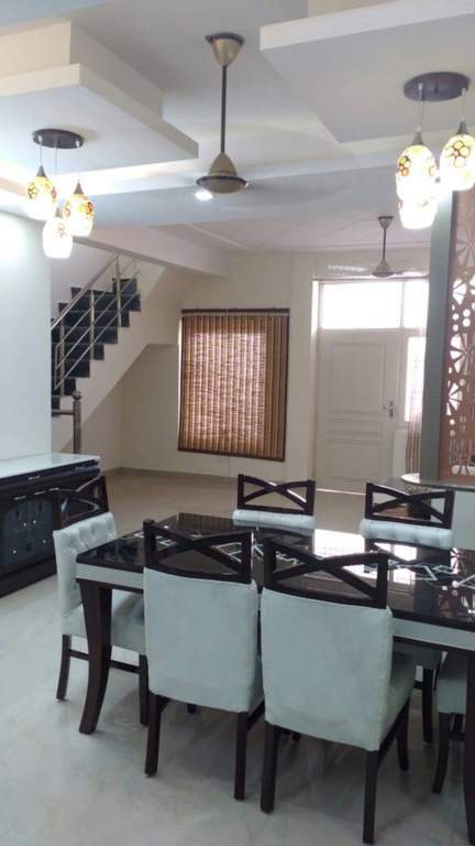  eco city villas Dining Area