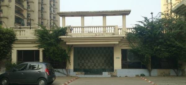  sun-tower Club House