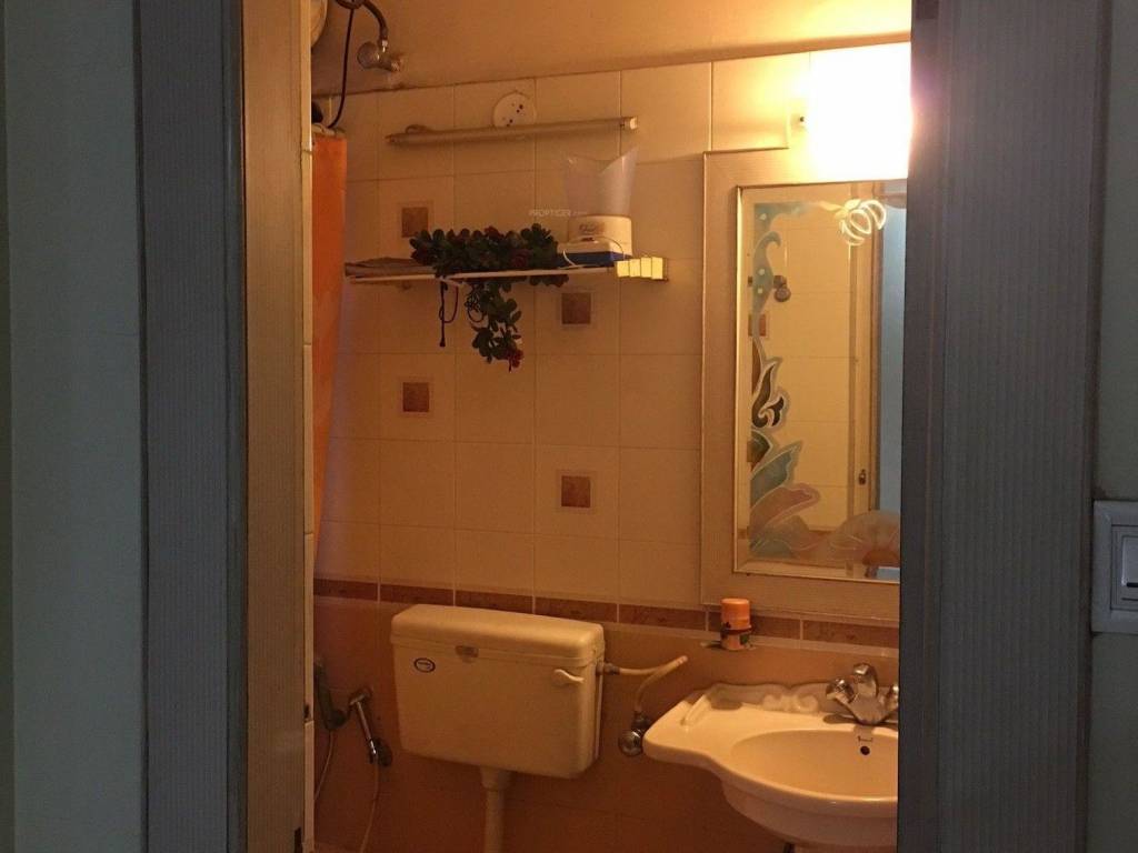 residency apartments Bathroom
