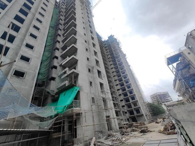 22 and crest Tower 1 Construction Status May 25