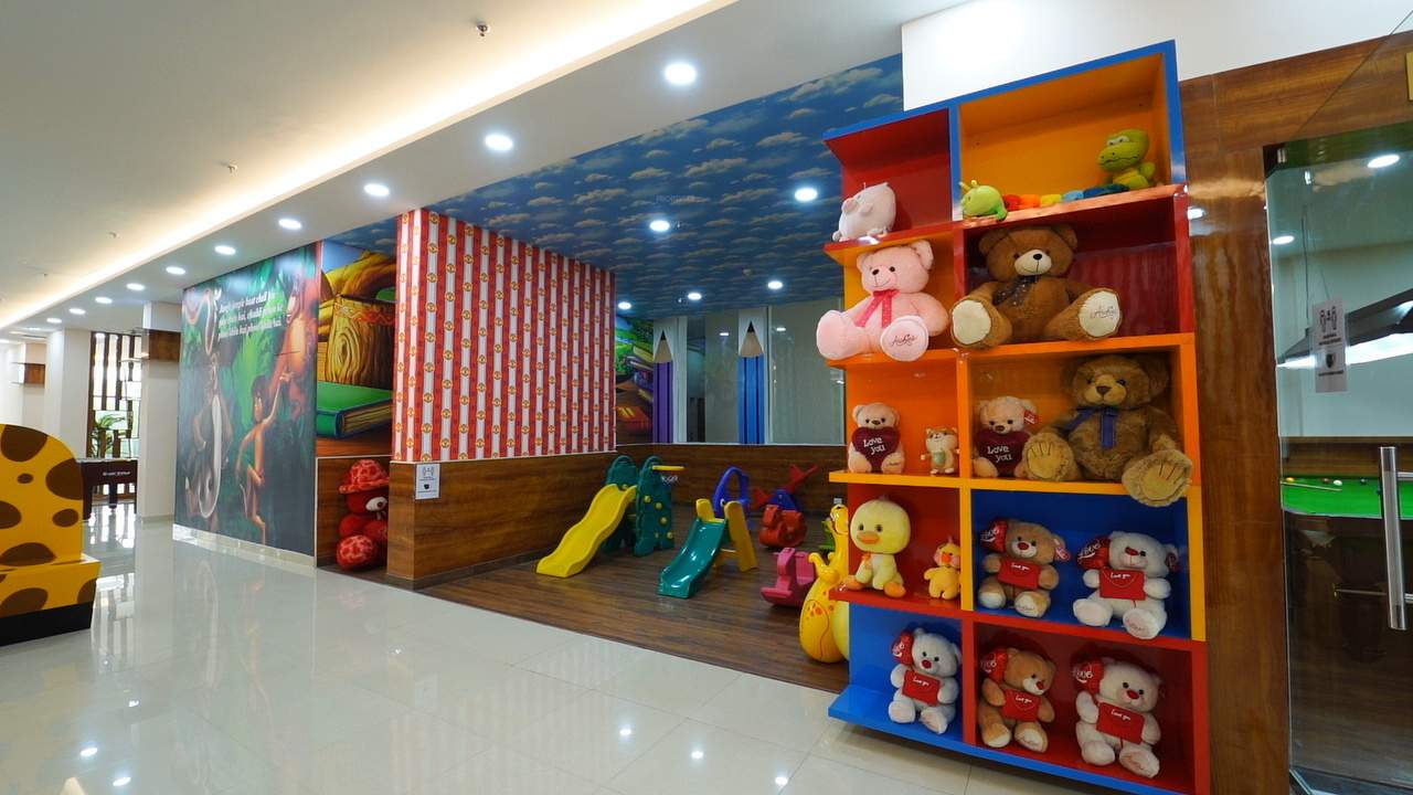 gold avenue Children's play area