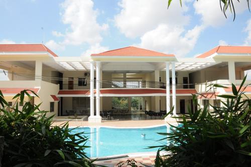 Images for Elevation of Bizpro Golden Mile Villa