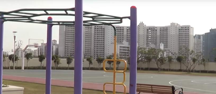 park place Basketball Court