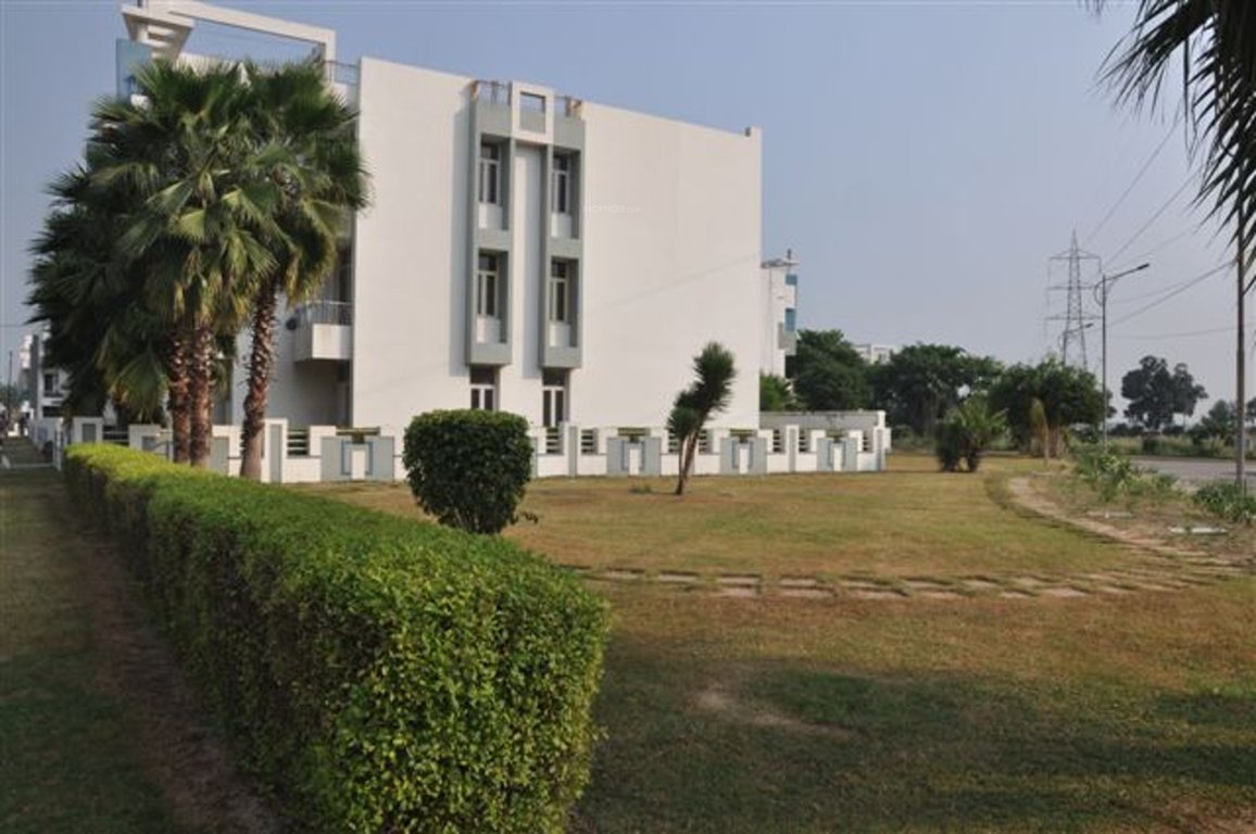 Images for Elevation of Parsvnath Royale Floors