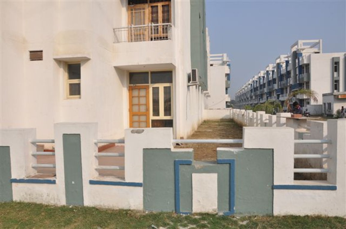 Images for Elevation of Parsvnath Royale Floors