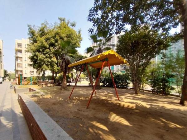  flora Children's play area