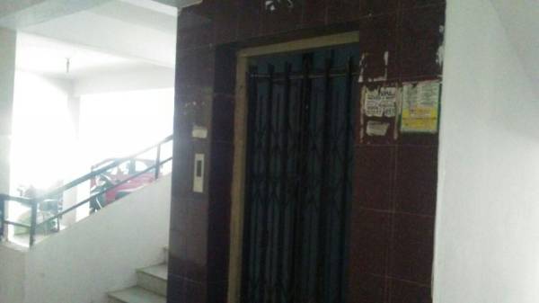  heights Lift Available