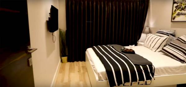  marina-enclave Bedroom