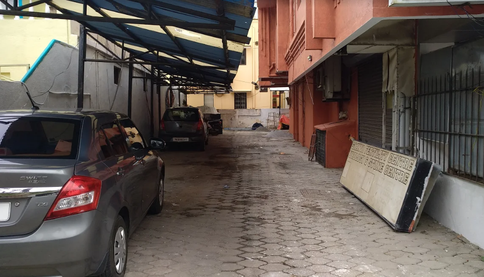  lloyds road apartment Others