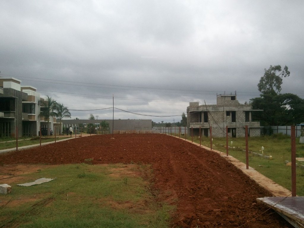 Images for Main Other of Aurum Four Seasons Plots