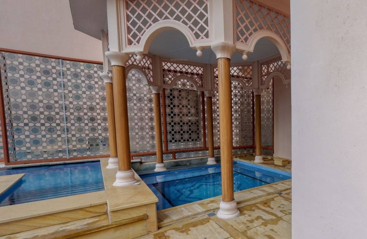 Prestige Leela Residences