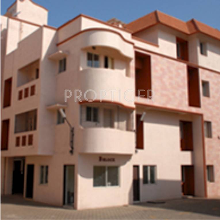1200 sq ft 3 BHK 3T Apartment for Sale in Doshi Housing Nivedita