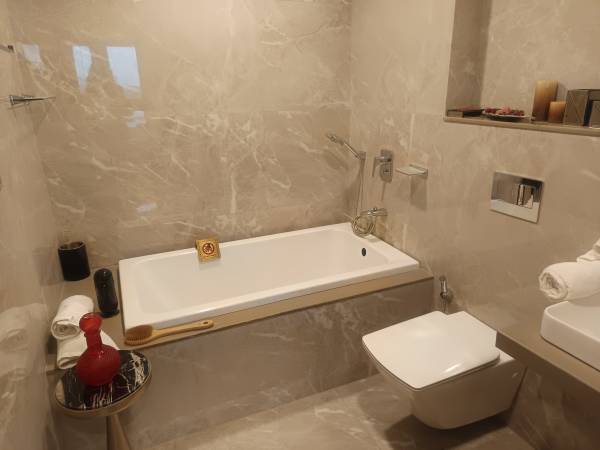 Bathroom 88-east Bathroom