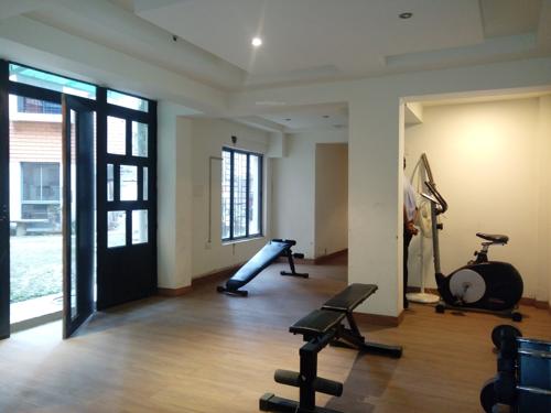  tolly-greenwood Gymnasium